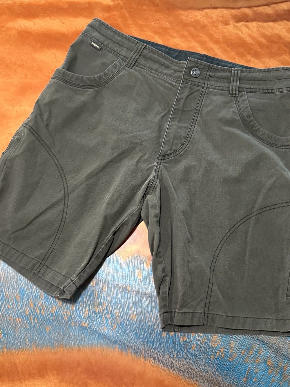 Kuhl Ramblr Patina Dyed Cargo shorts size 34
